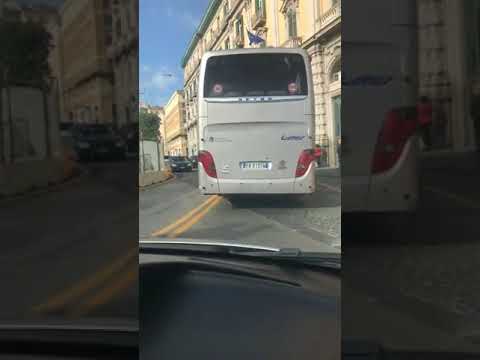 Consejos para encontrar aparcamiento en la ciudad de Nápoles