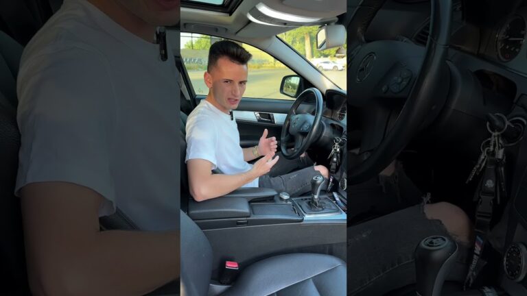 Trucos para aparcar en cuesta con un coche automático